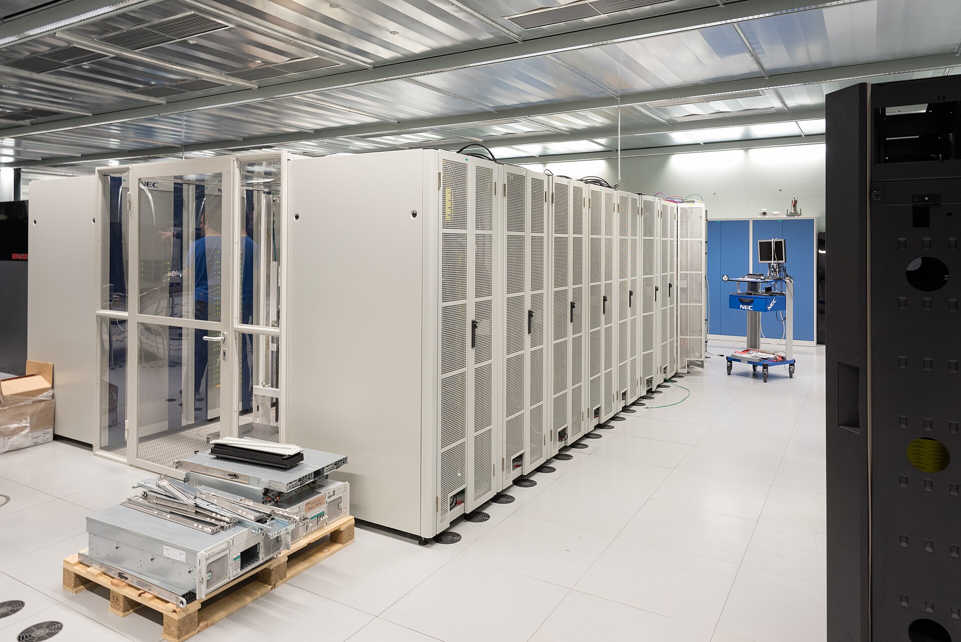 NVIDIA DGX System mit Flüssigkühlung
